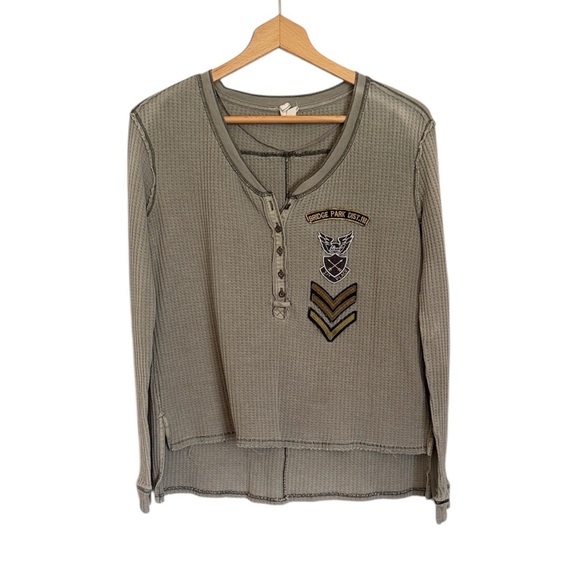 We The Free Tops - We The Free People Bridget Bridge Park Army Green Patch Waffle Henley Top sz XS